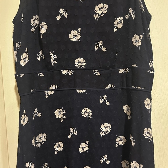 NWOT Ann Taylor Women’s Floral Sleeveless Dress - Navy and White Sz. 4 - Picture 7 of 9
